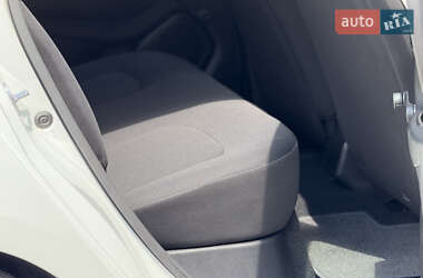 Хэтчбек Renault Zoe 2019 в 