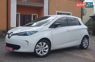 Хетчбек Renault Zoe 2016 в 