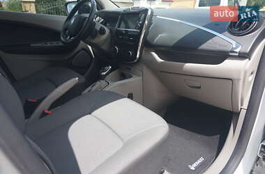 Хетчбек Renault Zoe 2016 в 