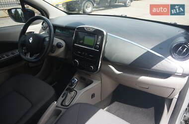 Хетчбек Renault Zoe 2016 в 