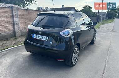 Хэтчбек Renault Zoe 2015 в 