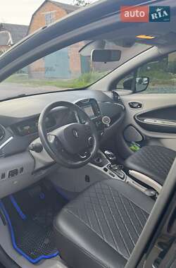 Хэтчбек Renault Zoe 2015 в 