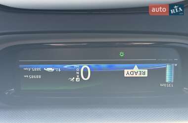 Хэтчбек Renault Zoe 2015 в 