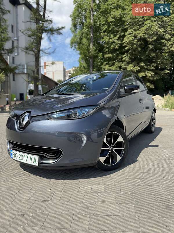 Хэтчбек Renault Zoe 2017 в 
