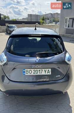 Хэтчбек Renault Zoe 2017 в 