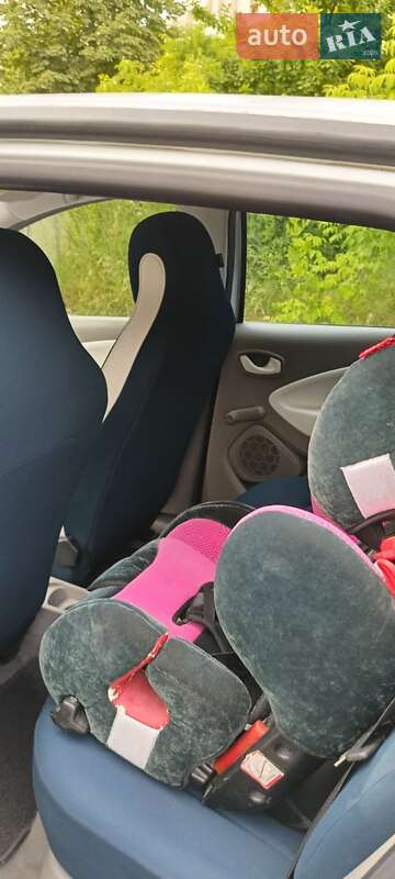 Хетчбек Renault Zoe 2013 в Житомирі фото 9 Хетчбек Renault Zoe 2013 в Житомирі