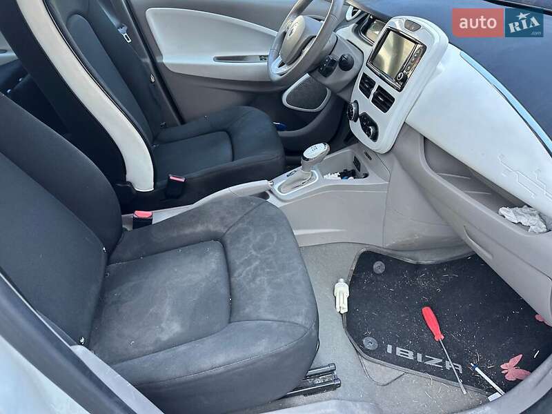 Хэтчбек Renault Zoe 2015 в Бродах