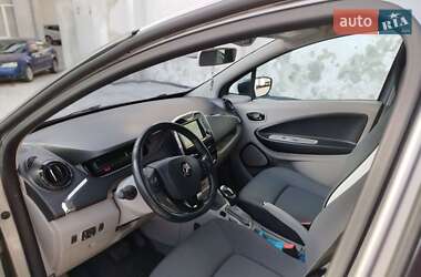 Хэтчбек Renault Zoe 2015 в 