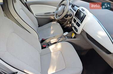 Хэтчбек Renault Zoe 2017 в 