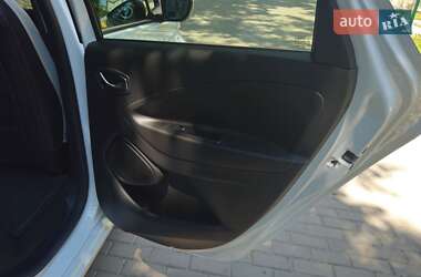 Хэтчбек Renault Zoe 2021 в 
