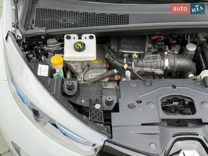 Хэтчбек Renault Zoe 2016 в Дубно