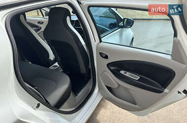 Хетчбек Renault Zoe 2016 в 