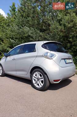Хэтчбек Renault Zoe 2015 в 