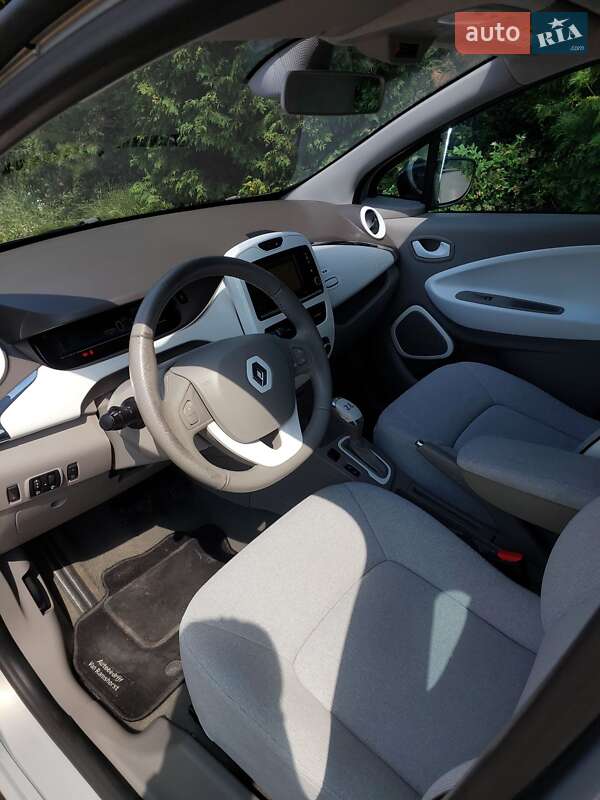 Хэтчбек Renault Zoe 2015 в Ровно