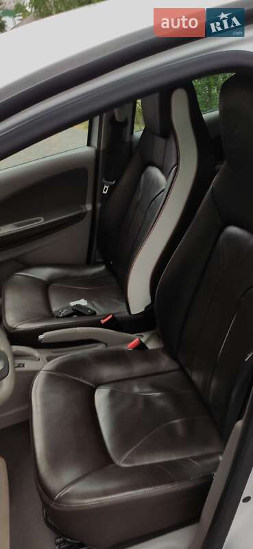 Хэтчбек Renault Zoe 2017 в Кременчуге фото 23 Хэтчбек Renault Zoe 2017 в Кременчуге