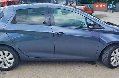 Хэтчбек Renault Zoe 2017 в 
