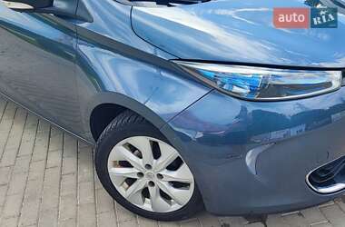 Хэтчбек Renault Zoe 2017 в 