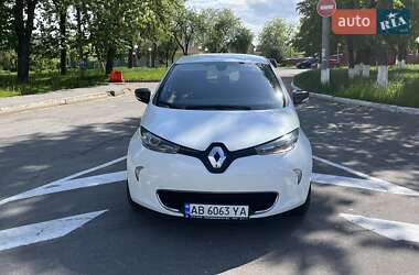 Хэтчбек Renault Zoe 2017 в 