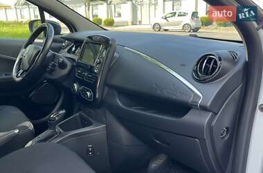 Хэтчбек Renault Zoe 2017 в 