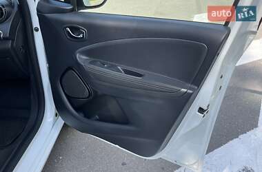 Хэтчбек Renault Zoe 2017 в 