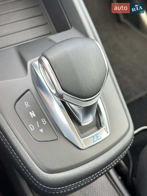 Хетчбек Renault Zoe 2019 в Дніпрі