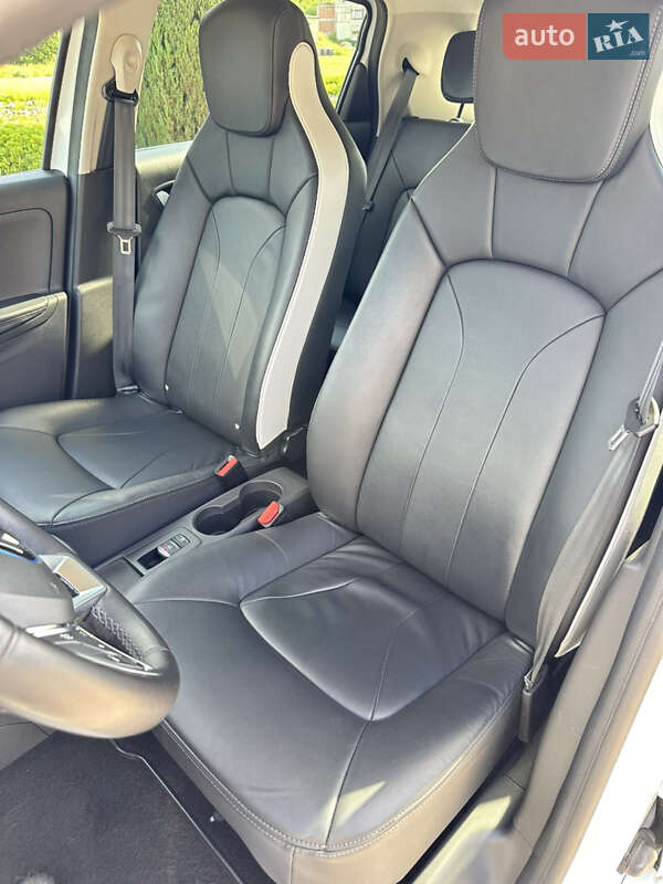 Хетчбек Renault Zoe 2019 в Дніпрі