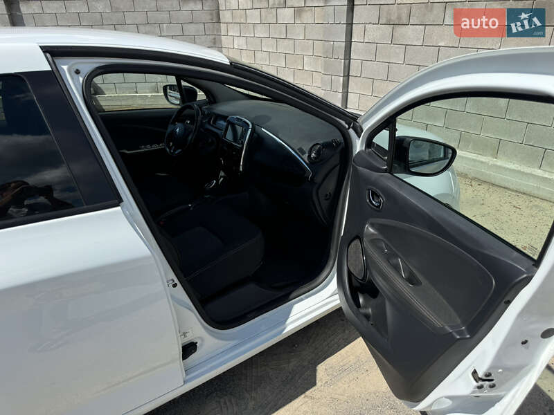 Хэтчбек Renault Zoe 2018 в Сарнах