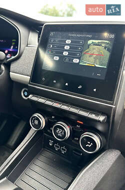 Хэтчбек Renault Zoe 2021 в 
