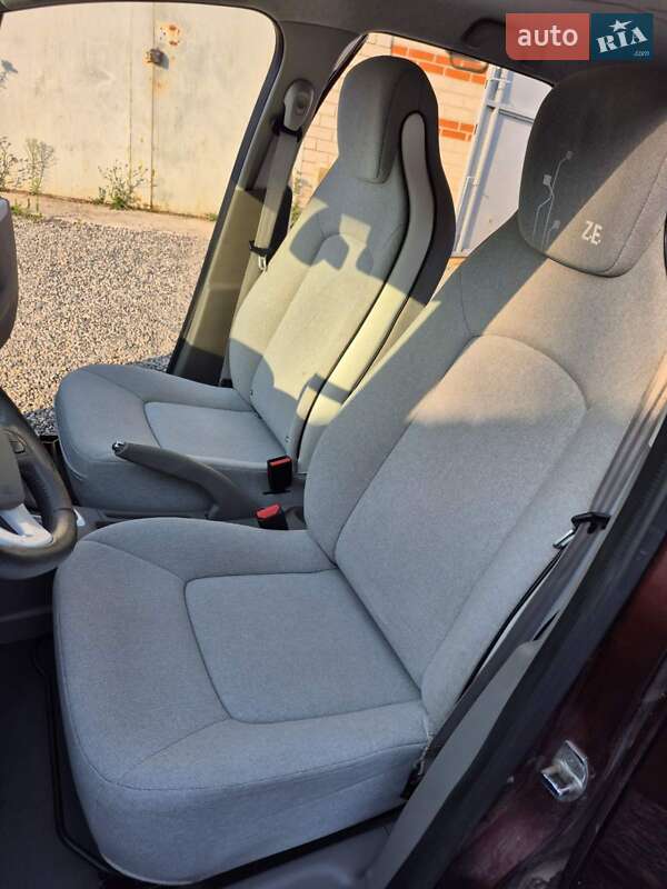 Хетчбек Renault Zoe 2014 в Запоріжжі