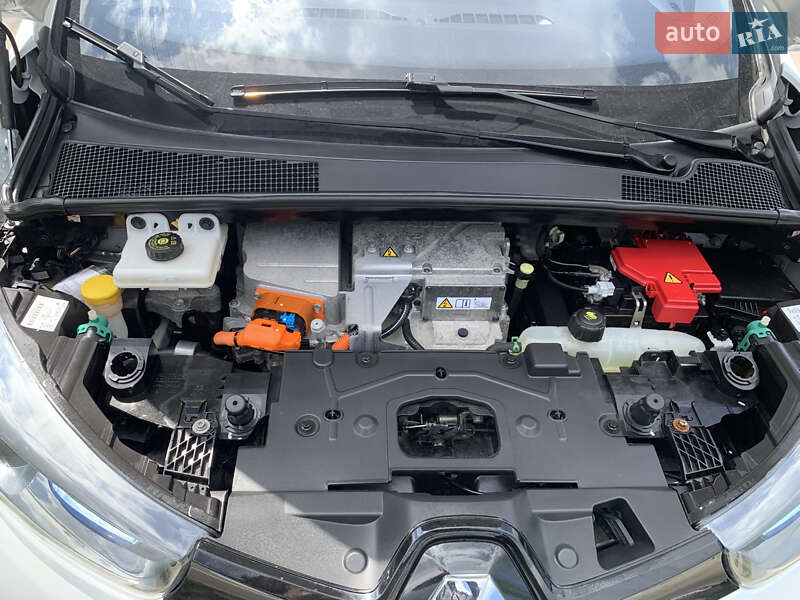 Хэтчбек Renault Zoe 2014 в Луцке