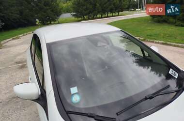 Хэтчбек Renault Zoe 2021 в 