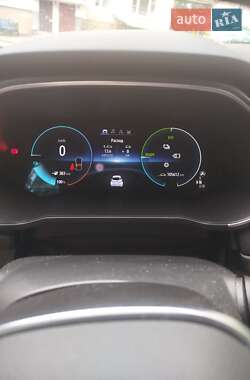 Хэтчбек Renault Zoe 2021 в 