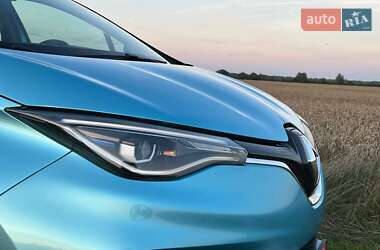Хэтчбек Renault Zoe 2021 в 