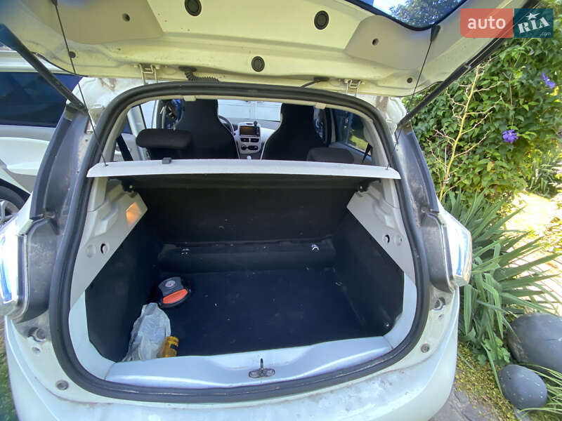 Хэтчбек Renault Zoe 2015 в Ровно фото 9 Хэтчбек Renault Zoe 2015 в Ровно