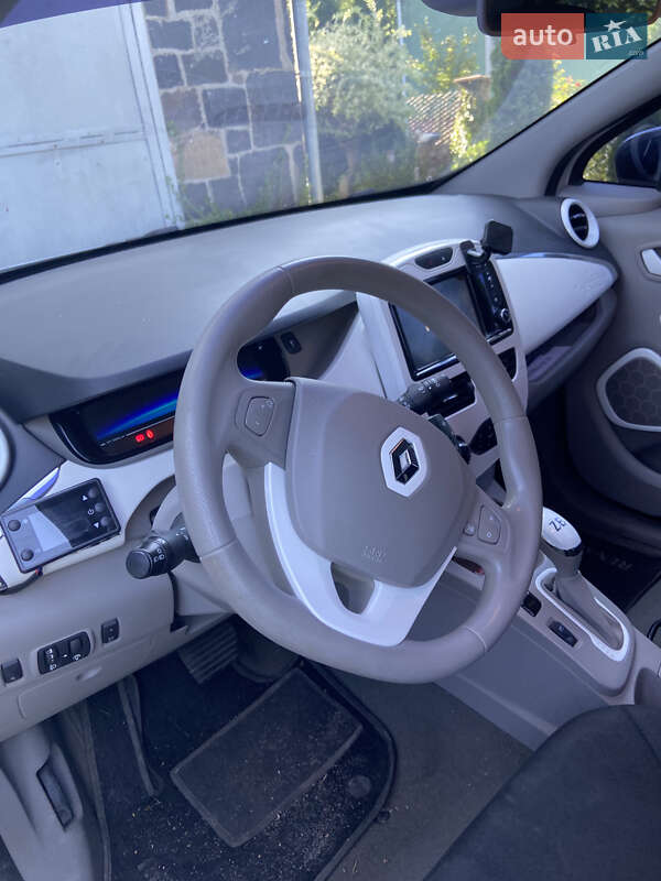 Хэтчбек Renault Zoe 2015 в Ровно фото 11 Хэтчбек Renault Zoe 2015 в Ровно