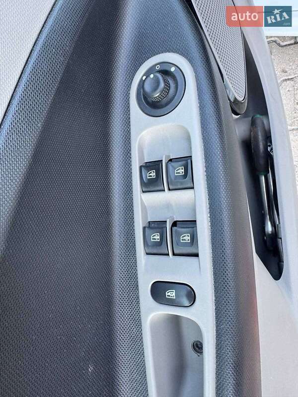 Хэтчбек Renault Zoe 2016 в Хмельницком фото 32 Хэтчбек Renault Zoe 2016 в Хмельницком