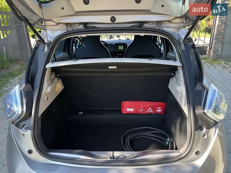 Хэтчбек Renault Zoe 2015 в Львове