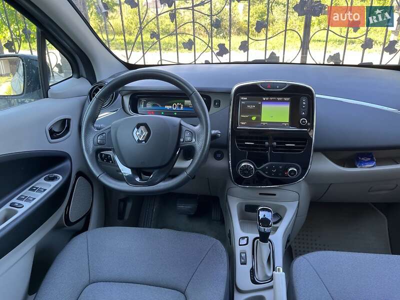 Хэтчбек Renault Zoe 2015 в Львове