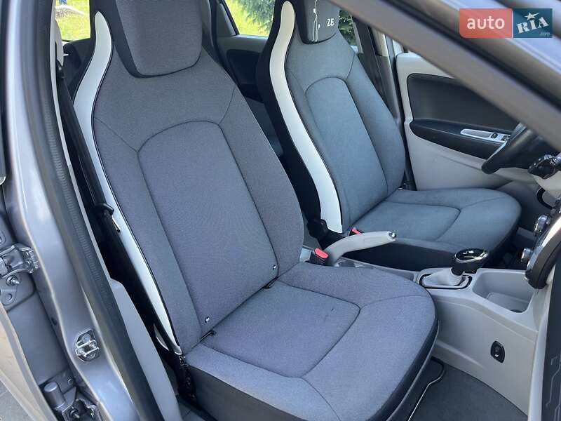 Хэтчбек Renault Zoe 2015 в Львове