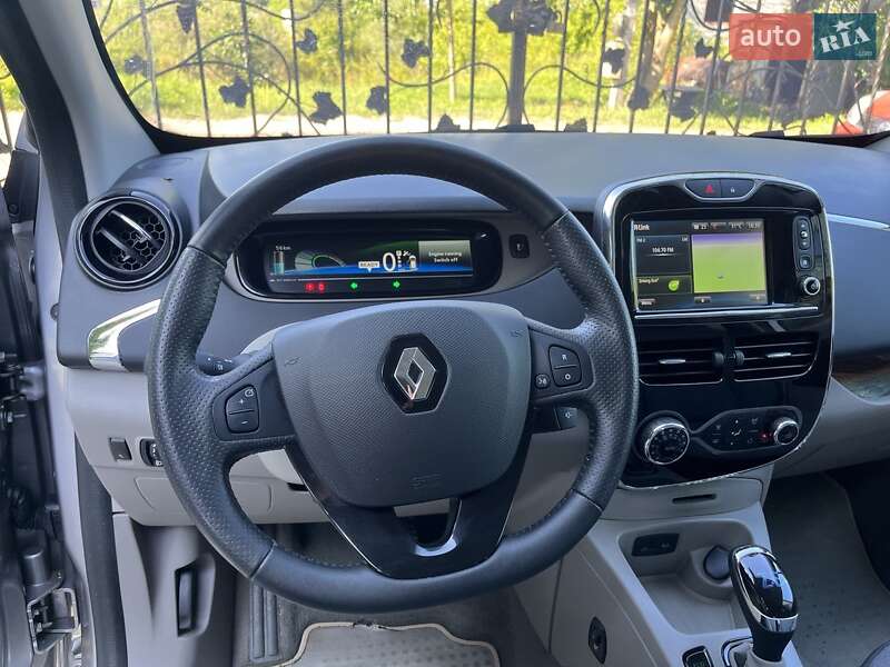 Хэтчбек Renault Zoe 2015 в Львове