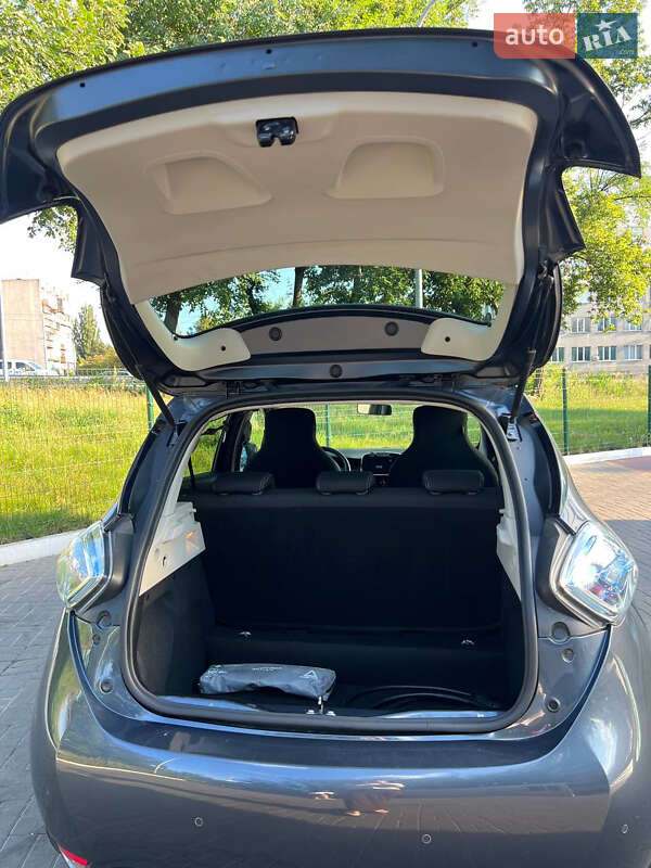 Хэтчбек Renault Zoe 2017 в Киеве