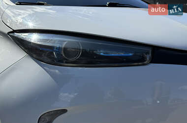Хэтчбек Renault Zoe 2018 в 