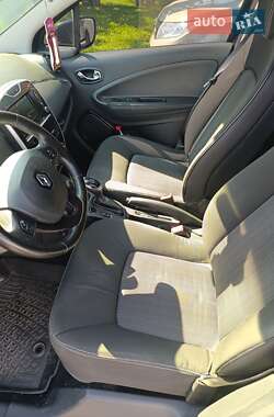 Хэтчбек Renault Zoe 2018 в 
