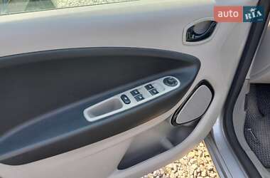 Хэтчбек Renault Zoe 2015 в 