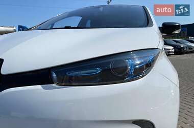 Хэтчбек Renault Zoe 2015 в 