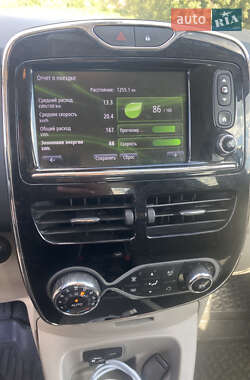 Хэтчбек Renault Zoe 2016 в 