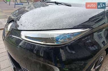 Хэтчбек Renault Zoe 2018 в 