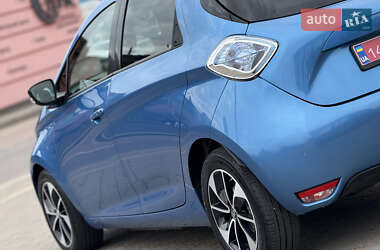 Хэтчбек Renault Zoe 2017 в 