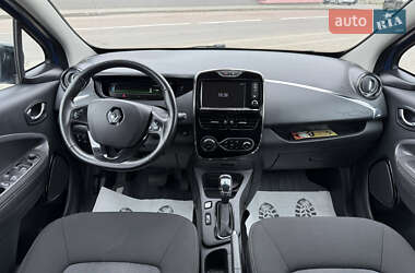 Хэтчбек Renault Zoe 2017 в 