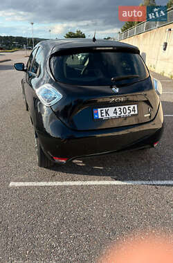 Хэтчбек Renault Zoe 2017 в 
